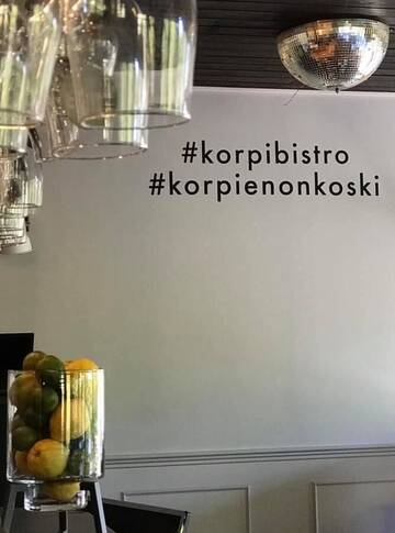 Фото номера Cемейный номер с собственной ванной комнатой Отель Korpi Bistro &amp; Guesthouse г. Энонкоски 4